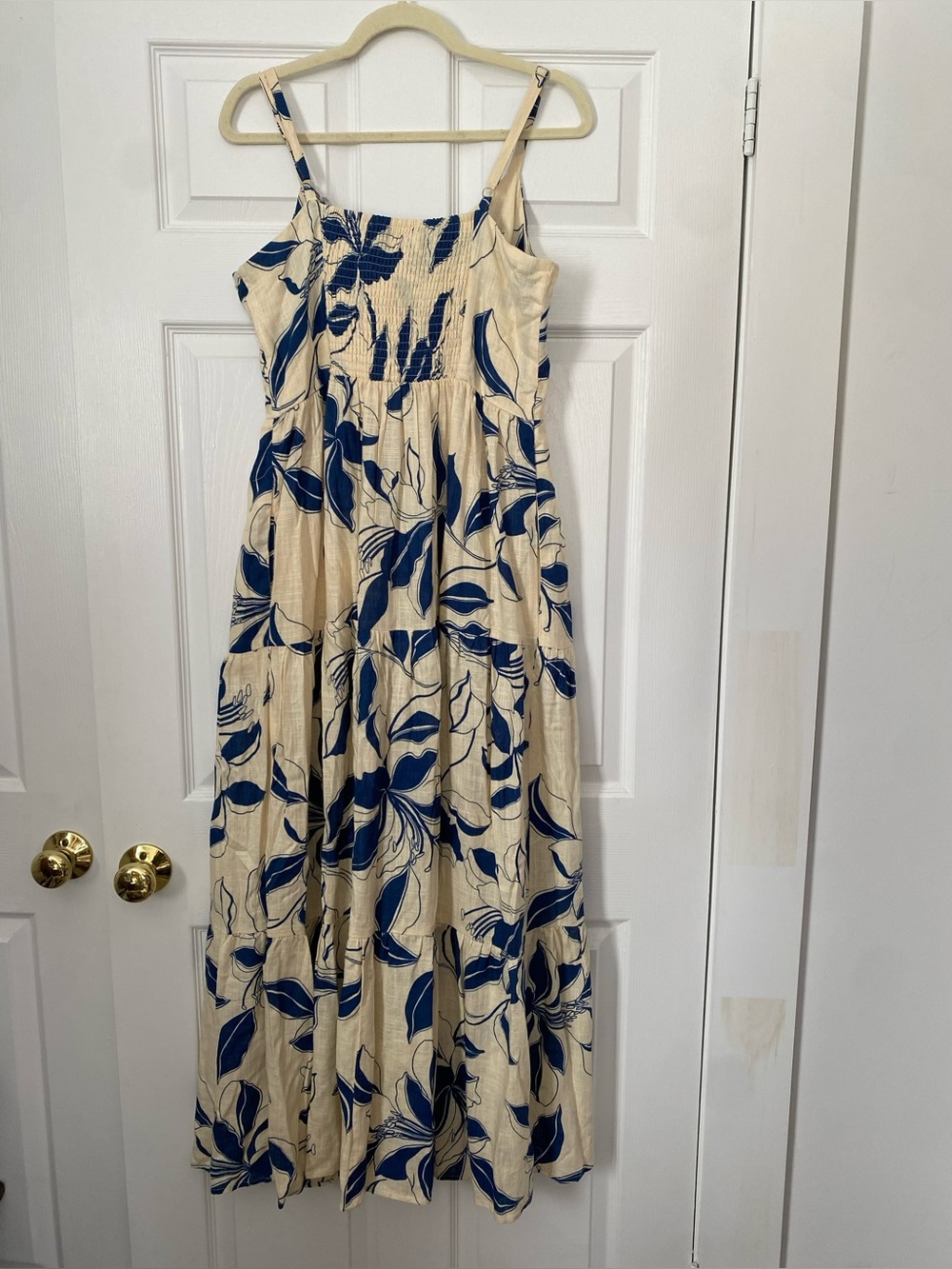 MSK Cream Maxi Dress with Blue Leaf Print and Front Tie Size Medium - Picture 8 of 14